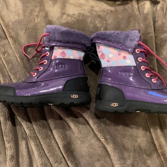 Ugg Boots - Picture 2 of 3